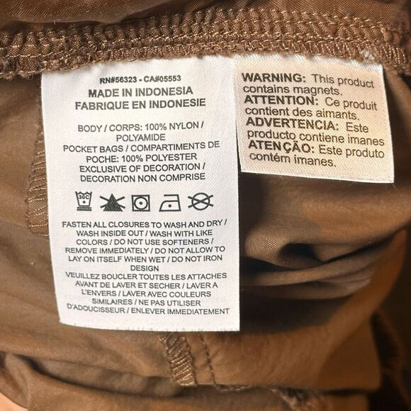 Nike Sportswear Tech Pack Woven Sneaker Pants - Picture 5 of 5